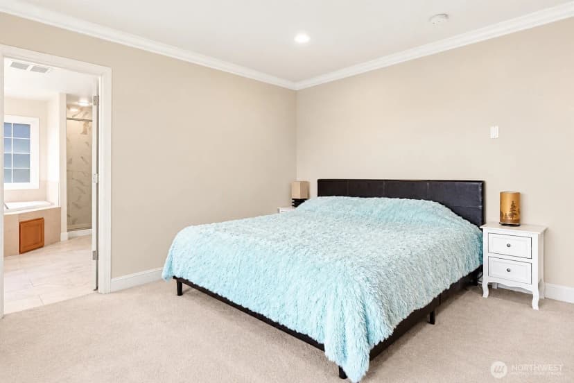 Property photo for 8218 Ne 187th Way, Kenmore photo 21