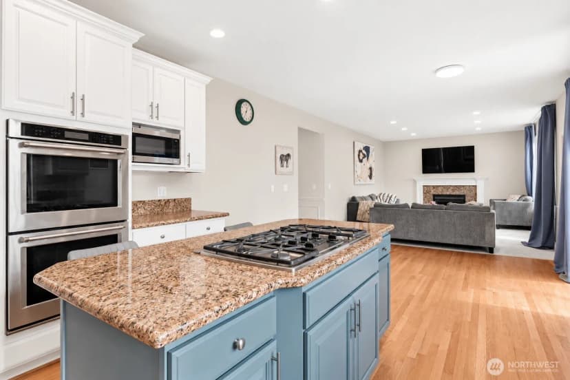 Property photo for 8218 Ne 187th Way, Kenmore photo 8