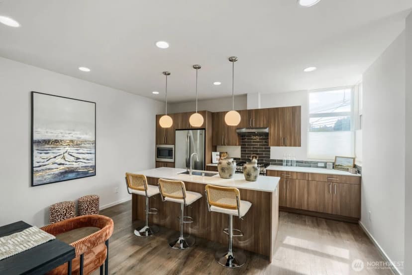 Property photo for 4224 6th Avenue Nw, Seattle photo 4
