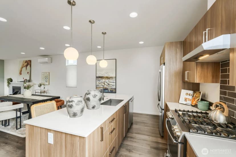 Property photo for 4224 6th Avenue Nw, Seattle photo 12