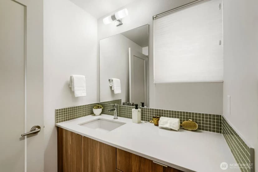 Property photo for 4224 6th Avenue Nw, Seattle photo 26