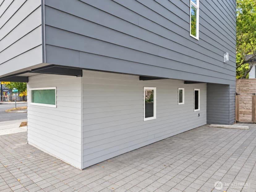 Property photo for 4224 6th Avenue Nw, Seattle photo 29