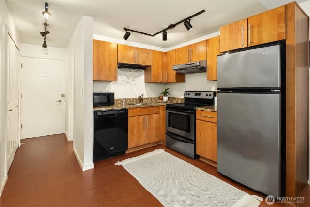Property photo for 1707 Boylston Avenue #206, Seattle photo 3