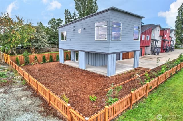 Property photo for 27523 102nd Avenue Nw #e, Stanwood photo 3