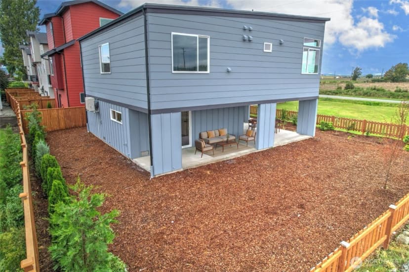Property photo for 27523 102nd Avenue Nw #e, Stanwood photo 2