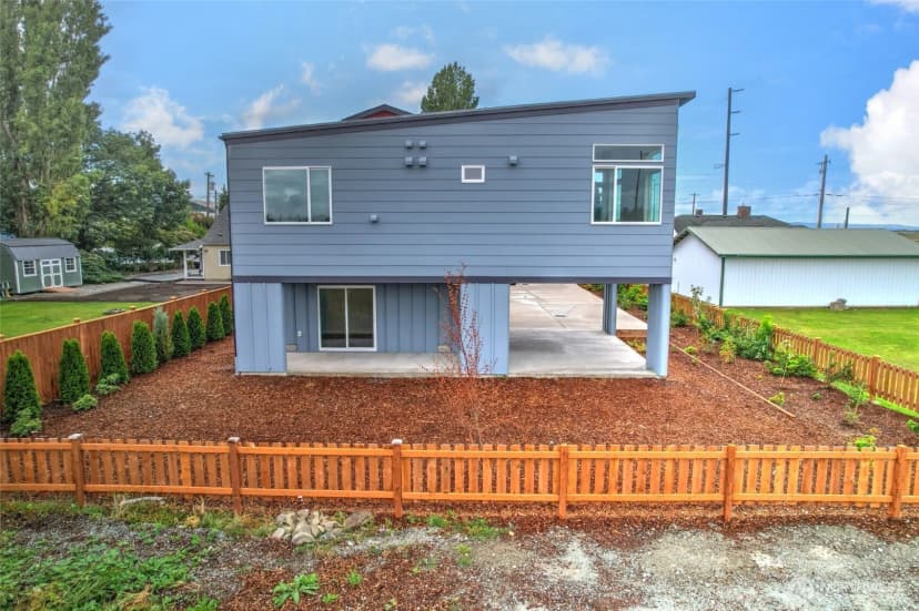 Property photo for 27523 102nd Avenue Nw #e, Stanwood photo 20