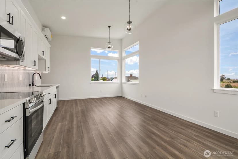 Property photo for 27523 102nd Avenue Nw #e, Stanwood photo 6