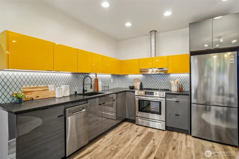 Property photo for 731 S Southern Street #6, Seattle photo 5