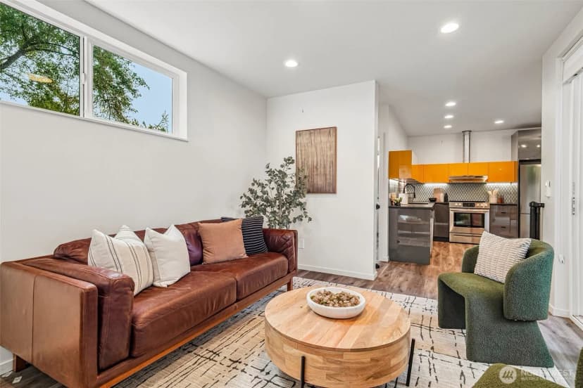 Property photo for 731 S Southern Street #6, Seattle photo 6