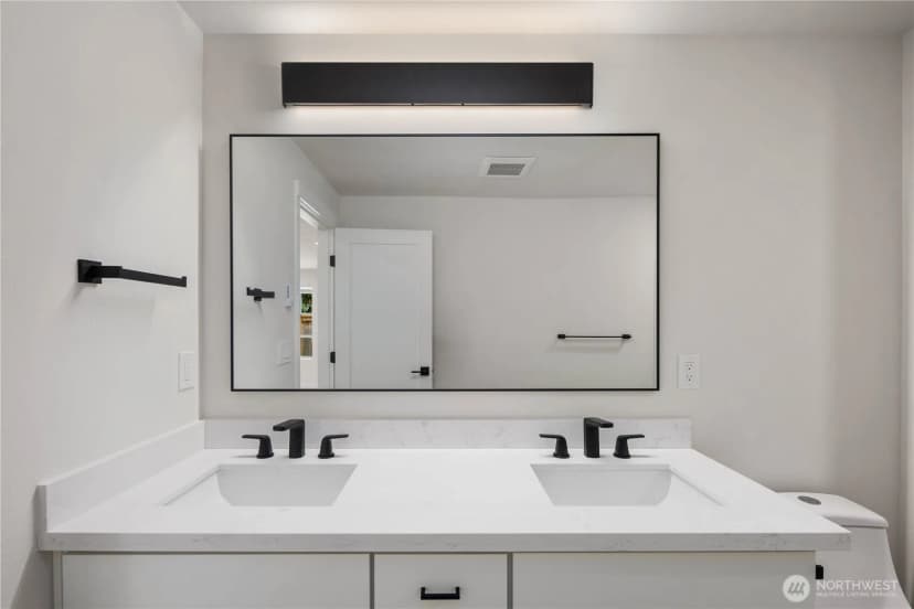 Property photo for 2201 Nw 64th Street #d, Seattle photo 25