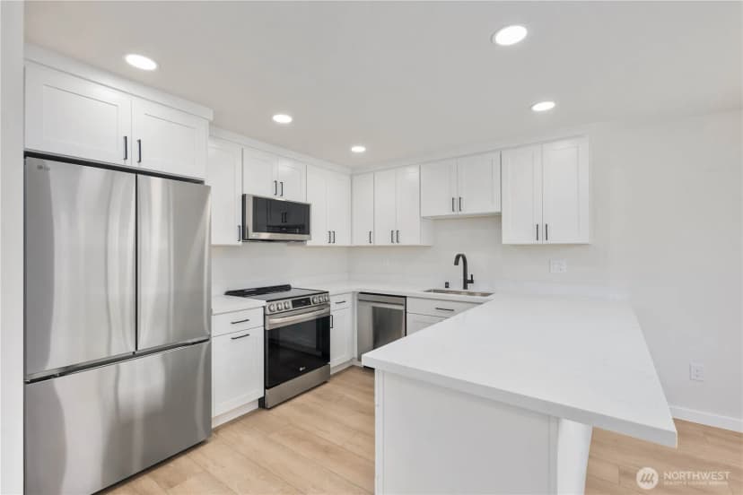 Property photo for 2201 Nw 64th Street #d, Seattle photo 13