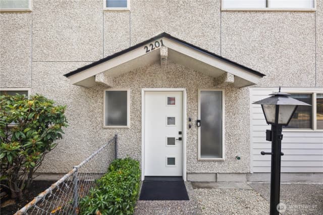 Property photo for 2201 Nw 64th Street #d, Seattle photo 4