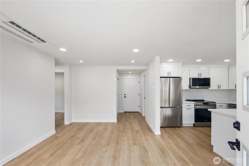 Property photo for 2201 Nw 64th Street #d, Seattle photo 11