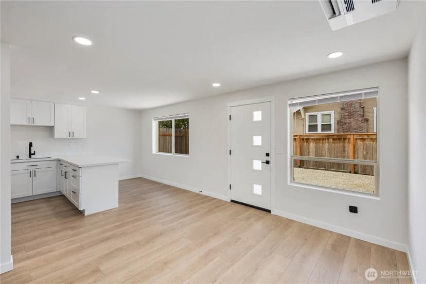 Property photo for 2201 Nw 64th Street #d, Seattle photo 9
