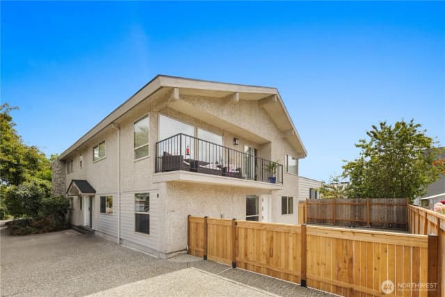 Property photo for 2201 Nw 64th Street #d, Seattle photo 3
