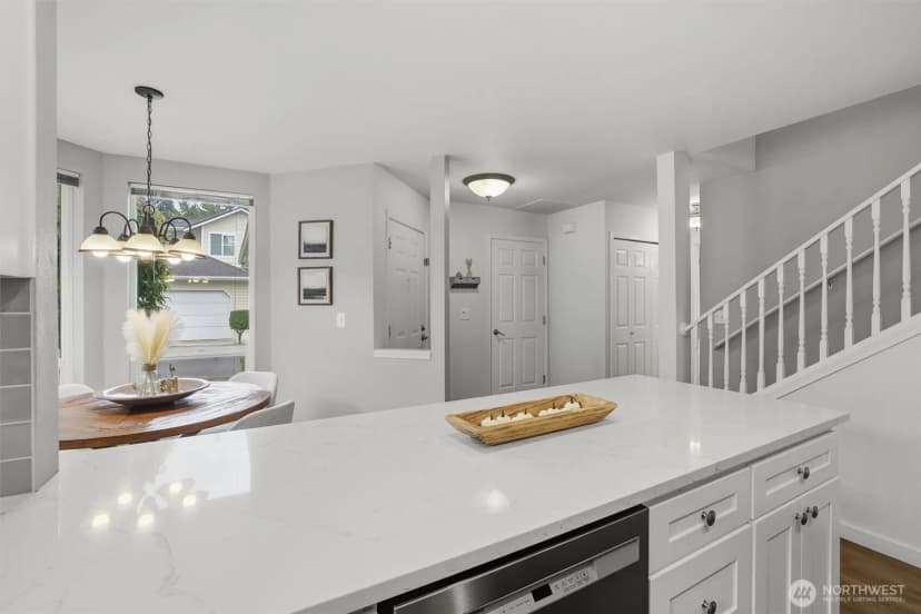 Property photo for 5012 Freeport Lane #b, Mukilteo photo 7