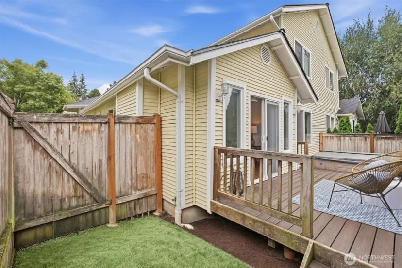 Property photo for 5012 Freeport Lane #b, Mukilteo photo 32