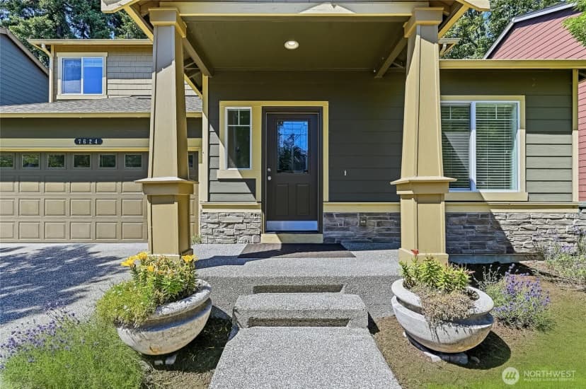Property photo for 7624 Ne 201st Place, Kenmore photo 6