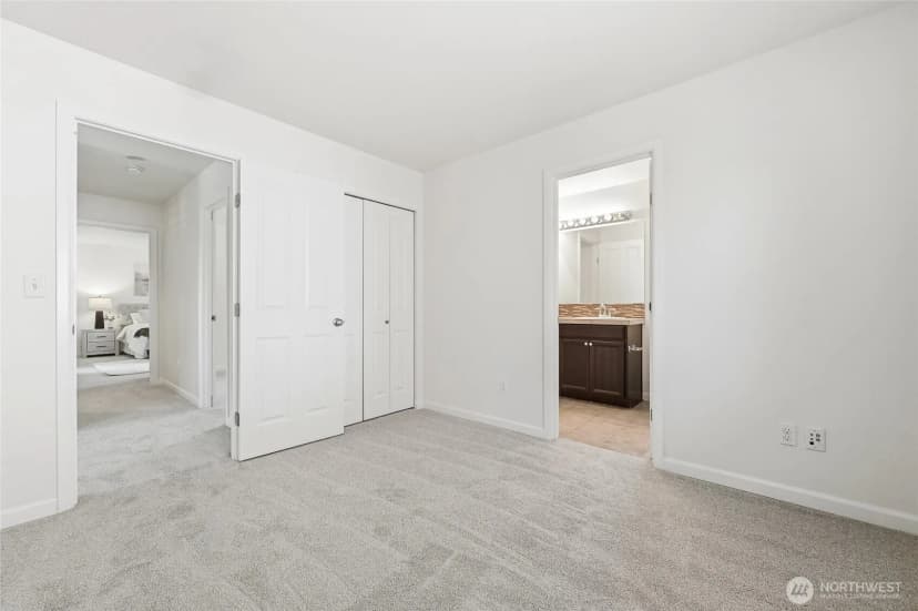 Property photo for 7624 Ne 201st Place, Kenmore photo 31