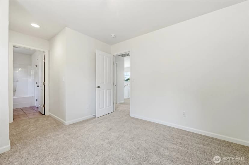 Property photo for 7624 Ne 201st Place, Kenmore photo 29