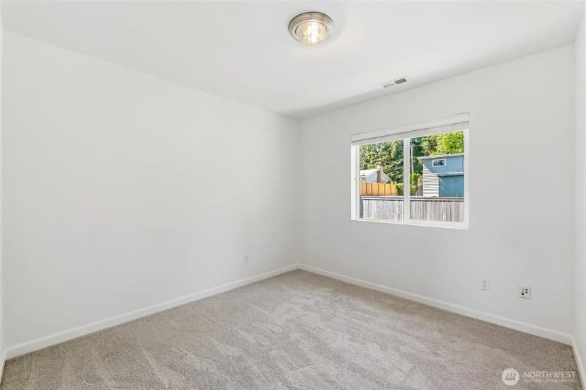 Property photo for 7624 Ne 201st Place, Kenmore photo 33