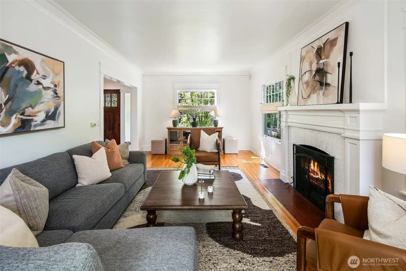 Property photo for 2320 Nob Hill Avenue N, Seattle photo 5