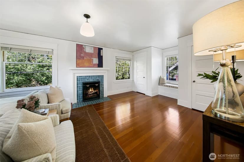 Property photo for 2320 Nob Hill Avenue N, Seattle photo 19