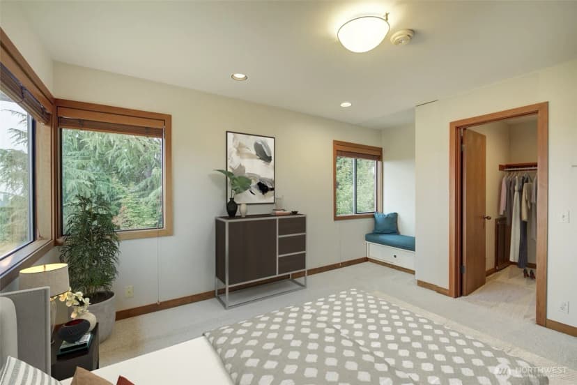 Property photo for 9636 Ne 30th Place, Clyde Hill photo 28