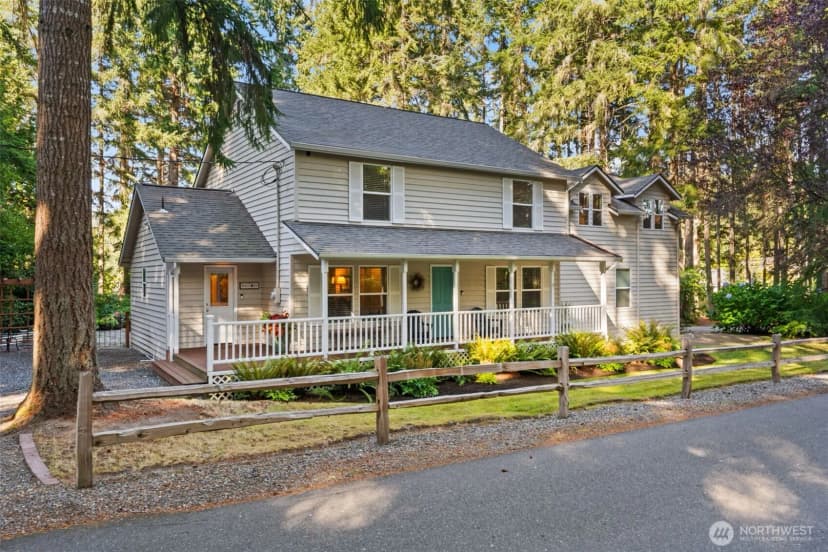 Property photo for 1990 Ne Jacobson Road, Poulsbo