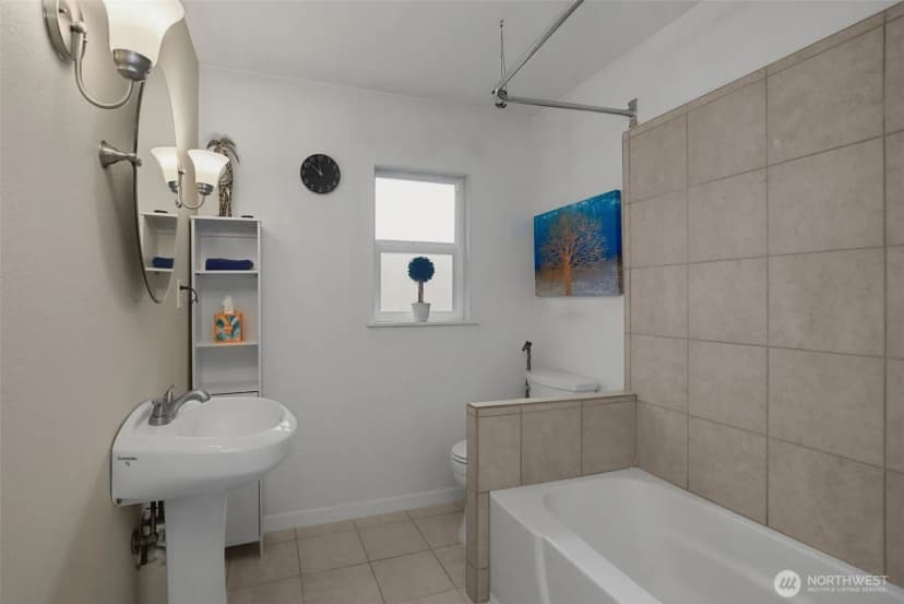 Property photo for 9006 Lawndale Avenue Sw, Lakewood photo 15