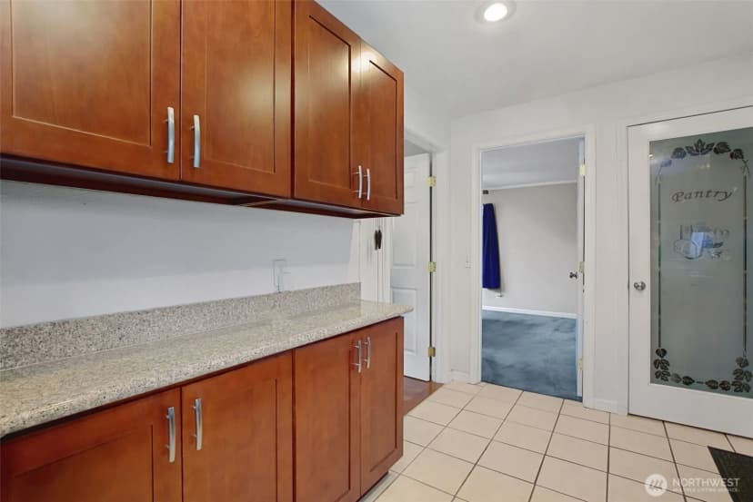 Property photo for 9006 Lawndale Avenue Sw, Lakewood photo 10