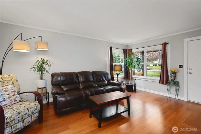 Property photo for 9006 Lawndale Avenue Sw, Lakewood photo 5