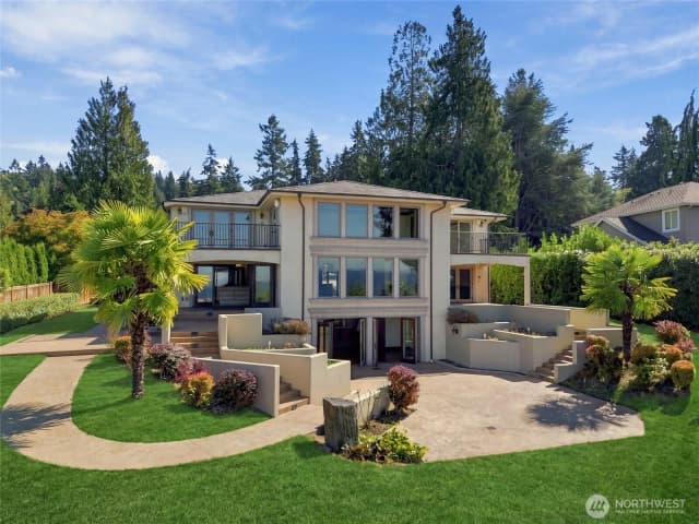 Property photo for 8711 Talbot Road, Edmonds photo 3