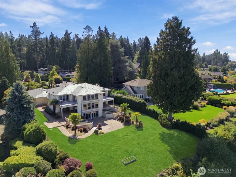 Property photo for 8711 Talbot Road, Edmonds