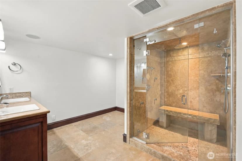 Property photo for 8711 Talbot Road, Edmonds photo 29