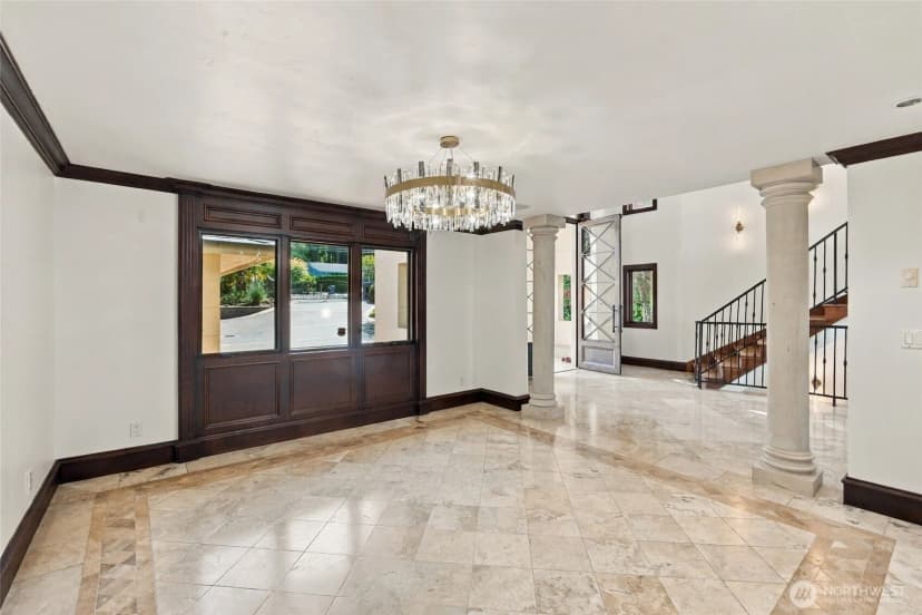Property photo for 8711 Talbot Road, Edmonds photo 11