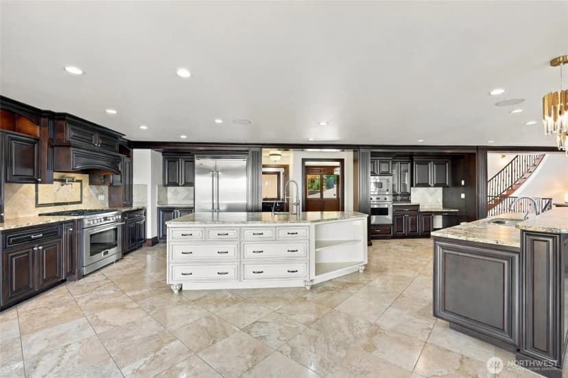 Property photo for 8711 Talbot Road, Edmonds photo 13