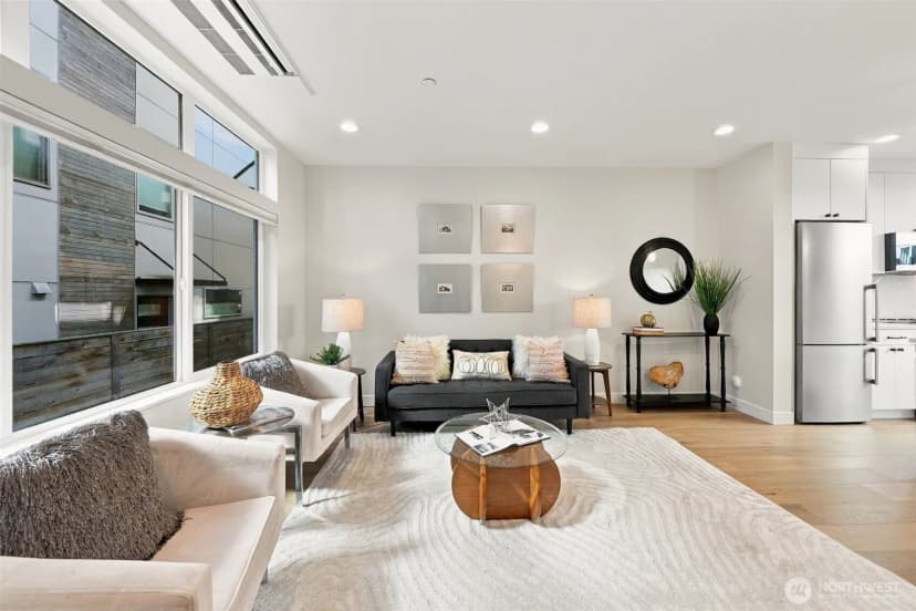 Property photo for 6016 California Avenue Sw #d, Seattle photo 6