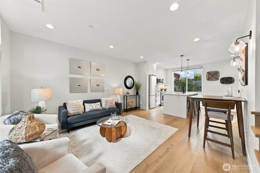 Property photo for 6016 California Avenue Sw #d, Seattle photo 7