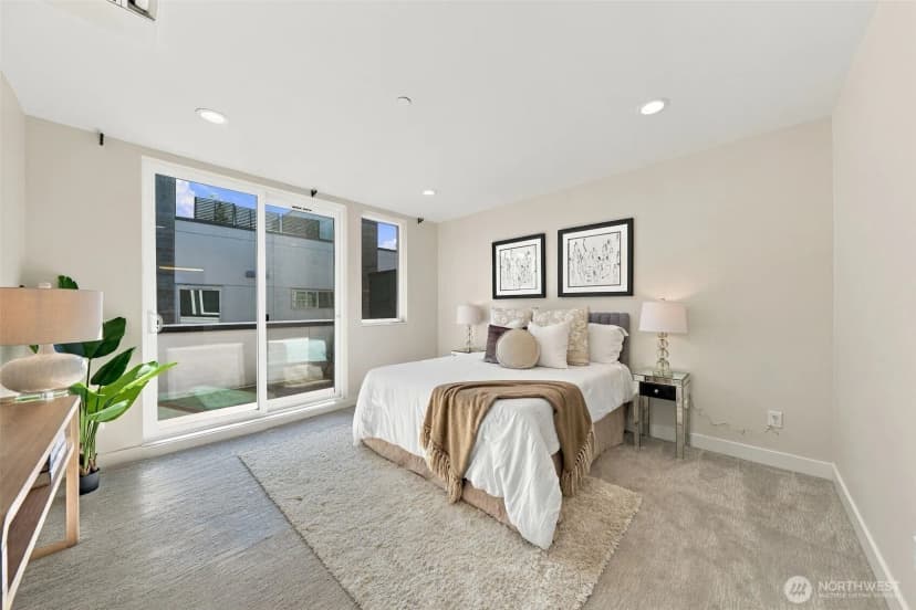 Property photo for 6016 California Avenue Sw #d, Seattle photo 21