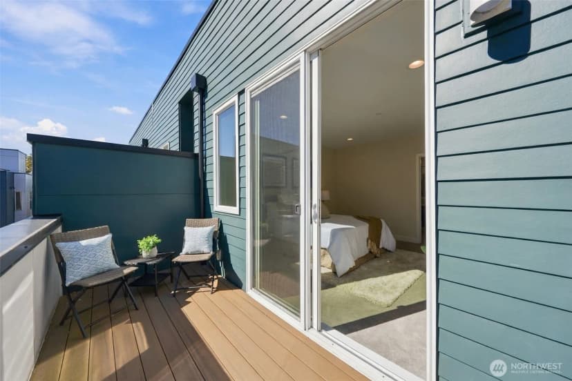 Property photo for 6016 California Avenue Sw #d, Seattle photo 28