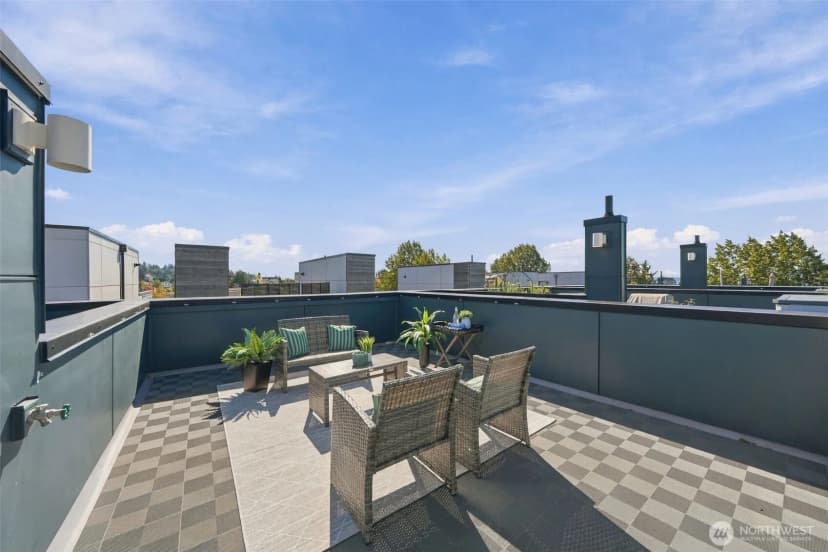 Property photo for 6016 California Avenue Sw #d, Seattle photo 29
