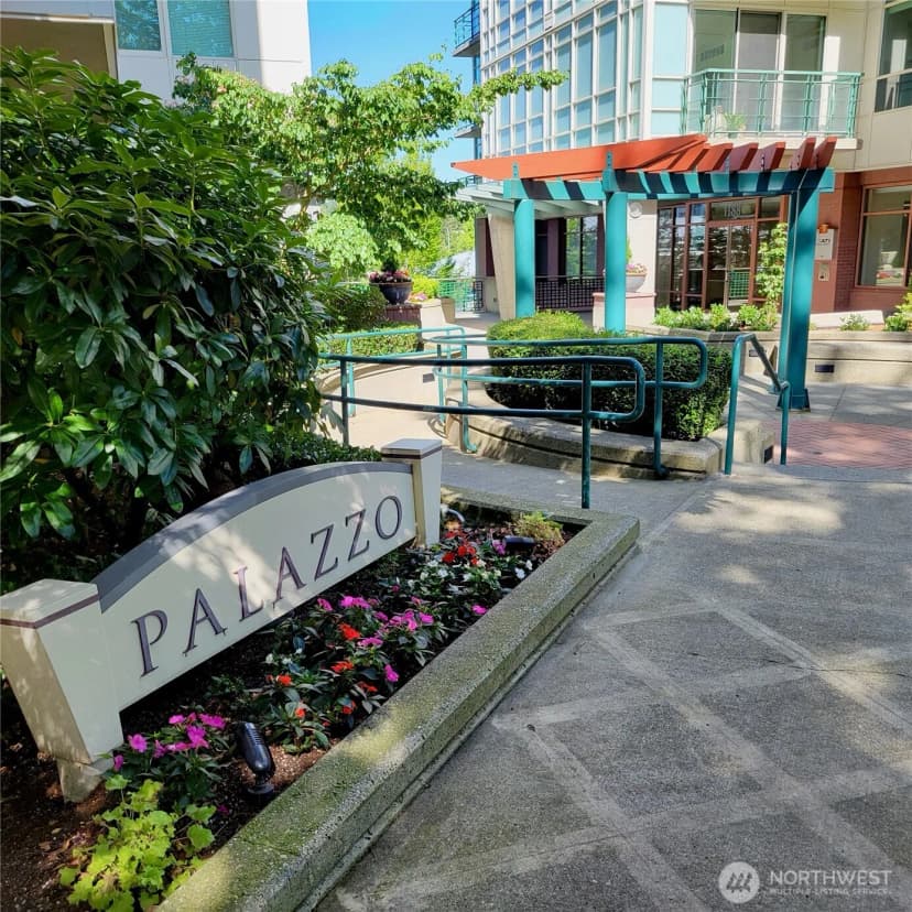 Property photo for 1100 106th Avenue Ne #704, Bellevue photo 2