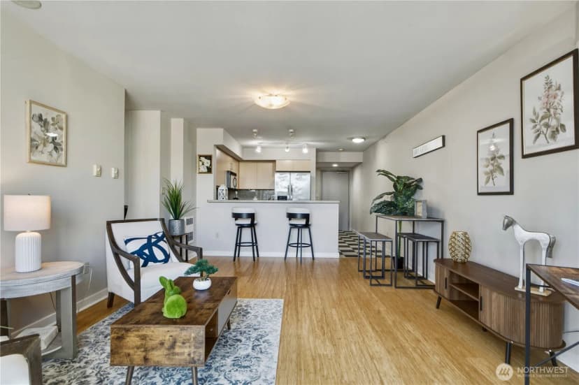 Property photo for 1100 106th Avenue Ne #704, Bellevue photo 5