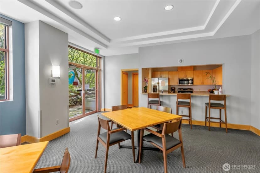 Property photo for 1100 106th Avenue Ne #704, Bellevue photo 17