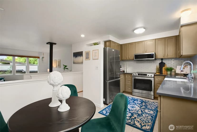 Property photo for 201 28th Avenue, Seattle photo 8