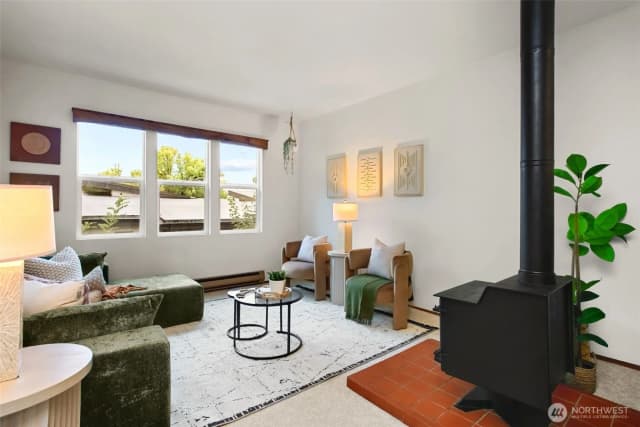 Property photo for 201 28th Avenue, Seattle photo 2