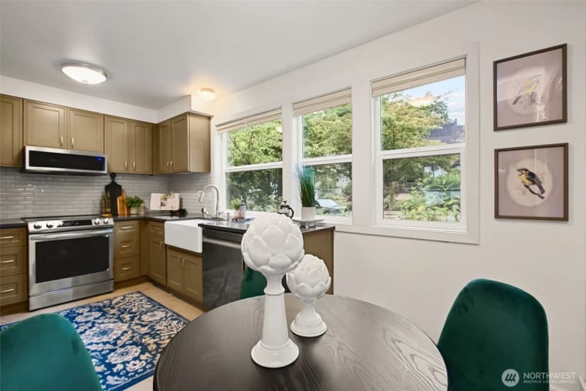 Property photo for 201 28th Avenue, Seattle photo 10