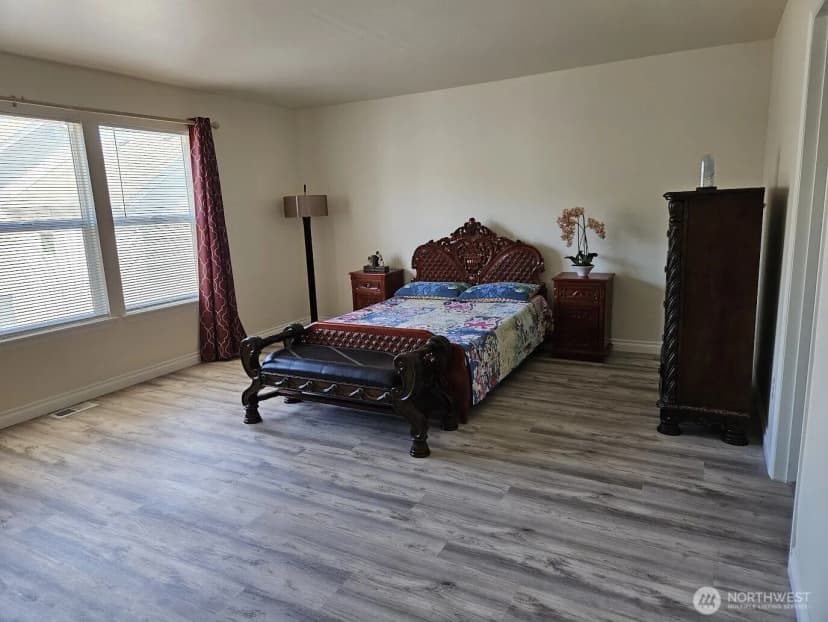 Property photo for 201 Glennwood Place Se, Renton photo 21