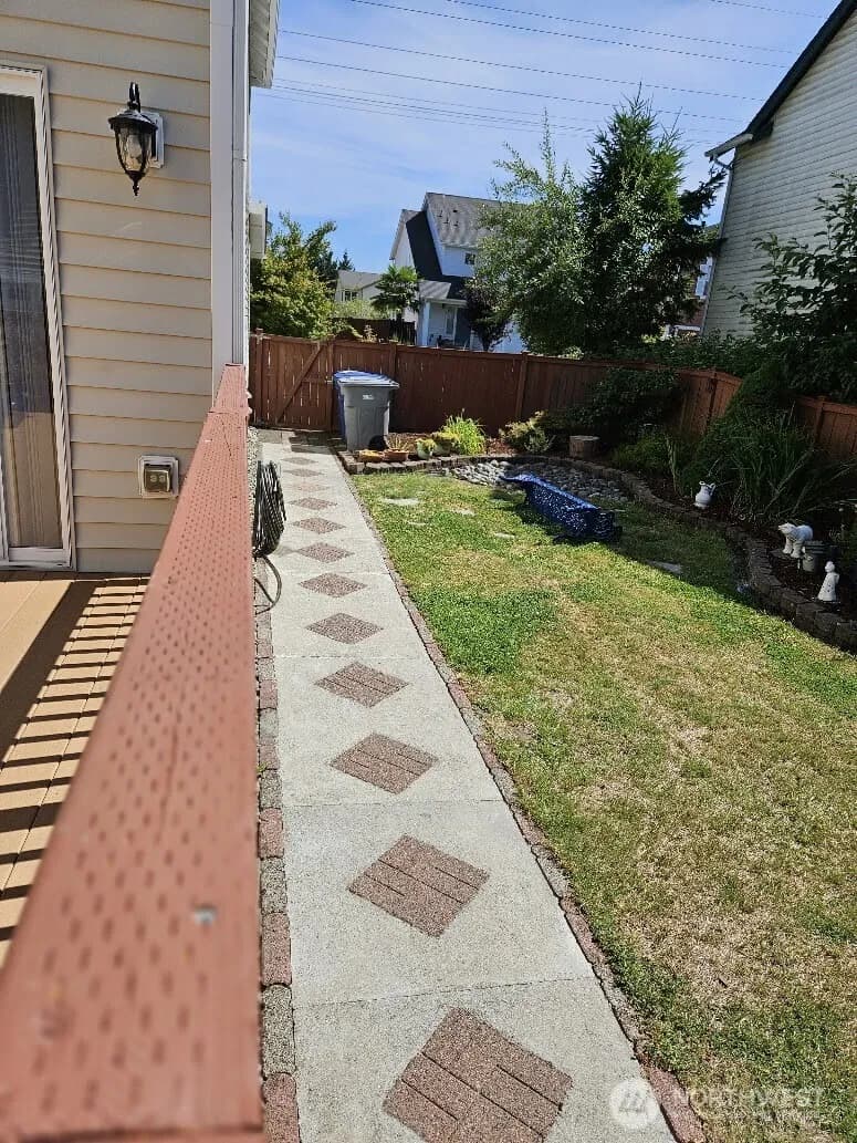 Property photo for 201 Glennwood Place Se, Renton photo 27